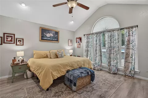 Bedroom - 513 Stone Mountain Loop, Alma, AR 72921 photo 1 of 8