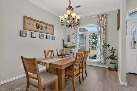 Dining - 513 Stone Mountain Loop, Alma, AR 72921 photo 1 of 2