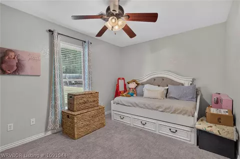 Bedroom - 513 Stone Mountain Loop, Alma, AR 72921 photo 7 of 8
