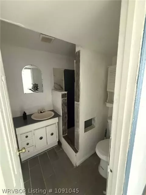 Bath - 3801 Marshall Dr, Fort Smith, AR 72904 photo 3 of 3