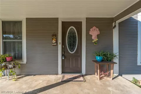 1072 E Magazine St, Booneville, AR 72927