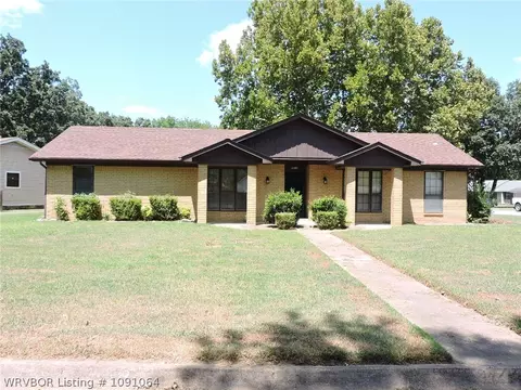 Exterior - 8617 Meadow Dr, Fort Smith, AR 72908 photo 13 of 15