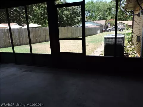 Exterior - 8617 Meadow Dr, Fort Smith, AR 72908 photo 7 of 15