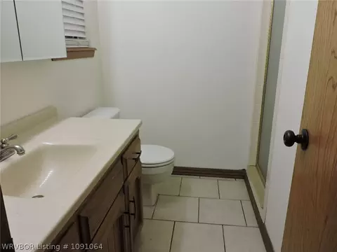 Bath - 8617 Meadow Dr, Fort Smith, AR 72908 photo 7 of 7