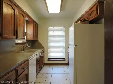 Kitchen - 8617 Meadow Dr, Fort Smith, AR 72908 photo 1 of 5