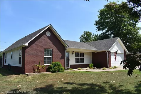 1443 Austin Ln, Booneville, AR 72927