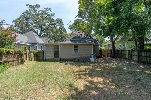 Exterior - 411 N 21st St, Fort Smith, AR 72901 photo 3 of 4