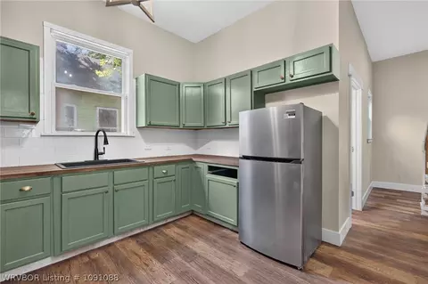 Kitchen - 411 N 21st St, Fort Smith, AR 72901 photo 3 of 3