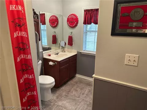 Bath - 719 Norma Ln, Ozark, AR 72949 photo 6 of 8