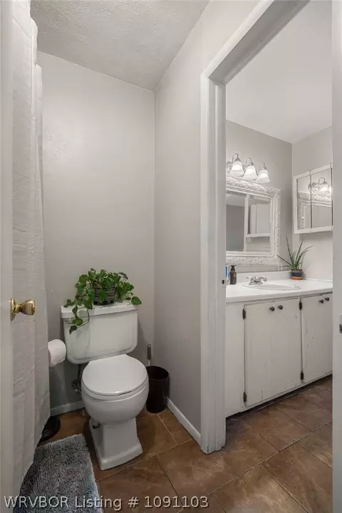 Bath - 203 Amherst Cir, Fort Smith, AR 72908 photo 5 of 5