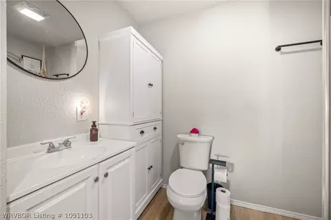 Bath - 203 Amherst Cir, Fort Smith, AR 72908 photo 1 of 5