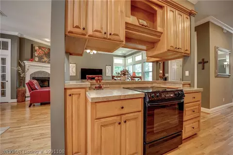 Kitchen - 320 Fine Pl, Alma, AR 72921 photo 3 of 4
