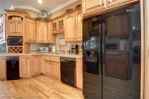 Kitchen - 320 Fine Pl, Alma, AR 72921 photo 4 of 4