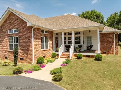 Exterior - 320 Fine Pl, Alma, AR 72921 photo 2 of 8