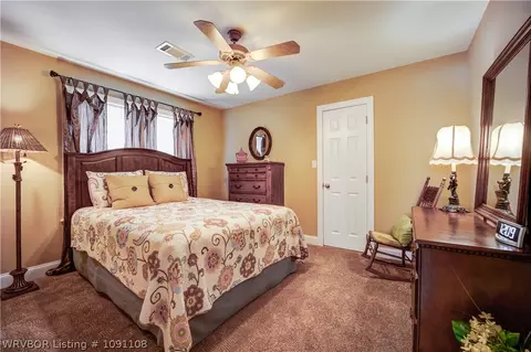 Bedroom - 320 Fine Pl, Alma, AR 72921 photo 4 of 6