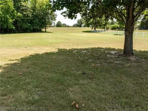 Exterior - 320 Fine Pl, Alma, AR 72921 photo 7 of 8