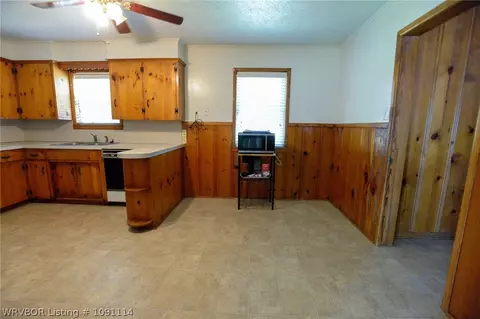 Entry Way - 4816 S 34 St, Fort Smith, AR 72903 photo 2 of 2