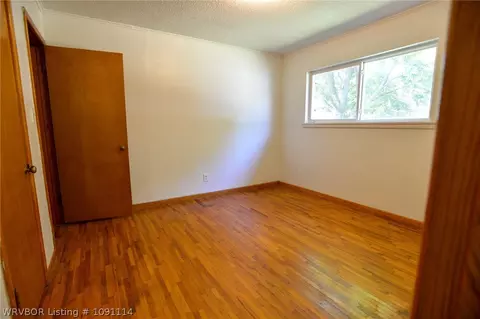 Bedroom - 4816 S 34 St, Fort Smith, AR 72903 photo 4 of 6