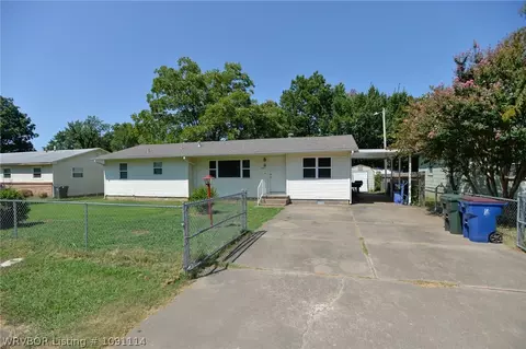 Exterior - 4816 S 34 St, Fort Smith, AR 72903 photo 4 of 5