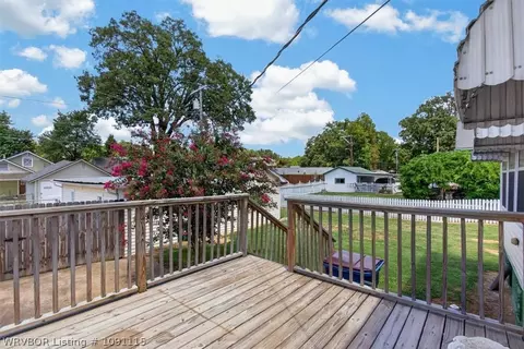 Exterior - 515 N 20th St, Fort Smith, AR 72901 photo 8 of 9