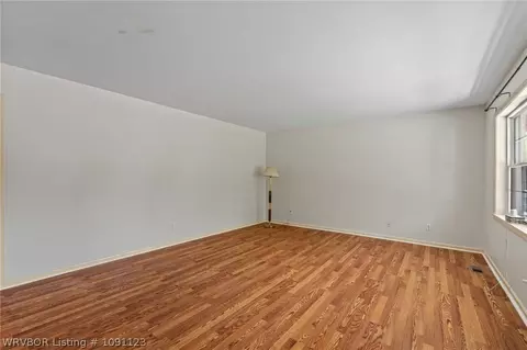 Living - 4416 Royal Oak Dr, Fort Smith, AR 72904 photo 1 of 5