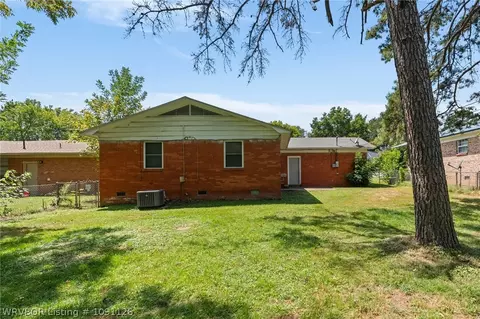 Exterior - 706 N 46th St, Fort Smith, AR 72903 photo 6 of 7