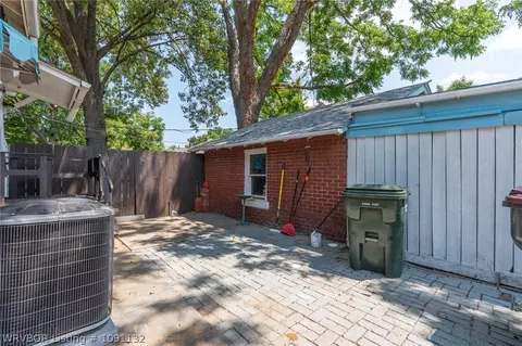 Exterior - 1913 Dodson Ave, Fort Smith, AR 72901 photo 1 of 7
