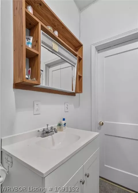Bath - 1913 Dodson Ave, Fort Smith, AR 72901 photo 2 of 2