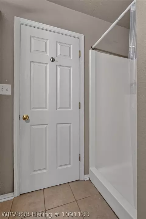 Bath - 2912 Irving St, Fort Smith, AR 72904 photo 3 of 3
