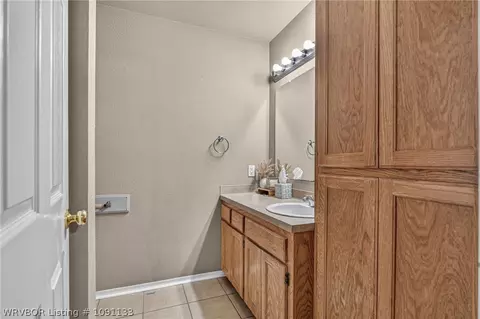 Bath - 2912 Irving St, Fort Smith, AR 72904 photo 2 of 3