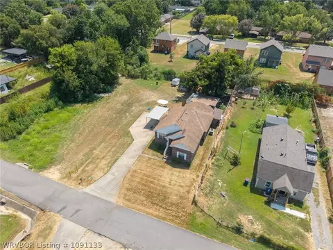View/Area - 2912 Irving St, Fort Smith, AR 72904 photo 2 of 6