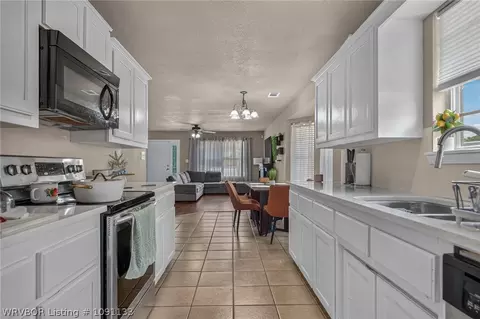 Entry Way - 2912 Irving St, Fort Smith, AR 72904 photo 1 of 3