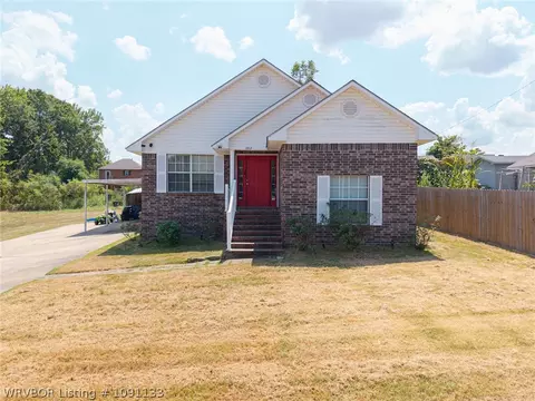 Exterior - 2912 Irving St, Fort Smith, AR 72904 photo 3 of 12