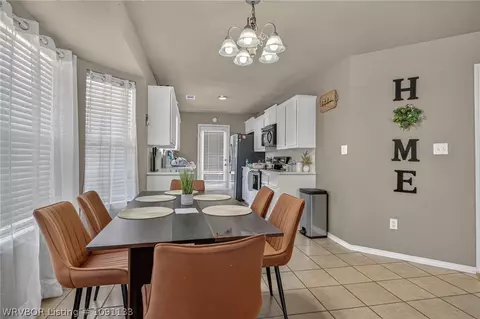 Dining - 2912 Irving St, Fort Smith, AR 72904 photo 1 of 2