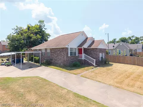 Exterior - 2912 Irving St, Fort Smith, AR 72904 photo 5 of 12
