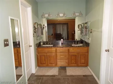 Bath - 2624 Glen Flora Way, Fort Smith, AR 72908 photo 3 of 11