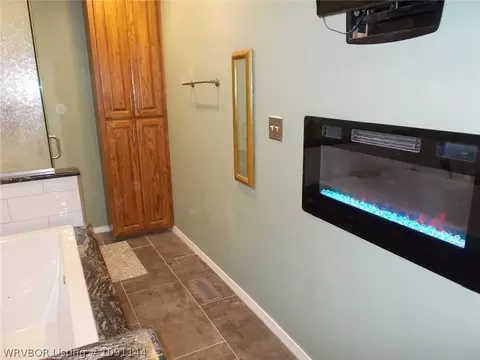 Bath - 2624 Glen Flora Way, Fort Smith, AR 72908 photo 5 of 11