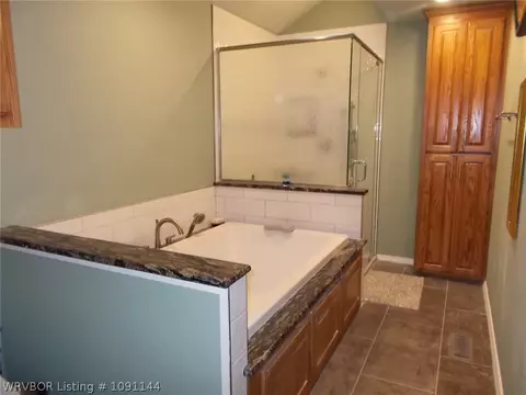 Bath - 2624 Glen Flora Way, Fort Smith, AR 72908 photo 4 of 11