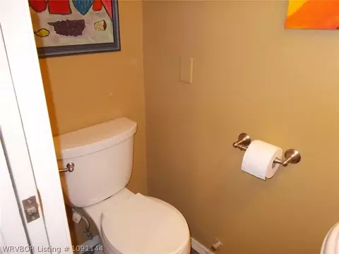 Bath - 2624 Glen Flora Way, Fort Smith, AR 72908 photo 2 of 11