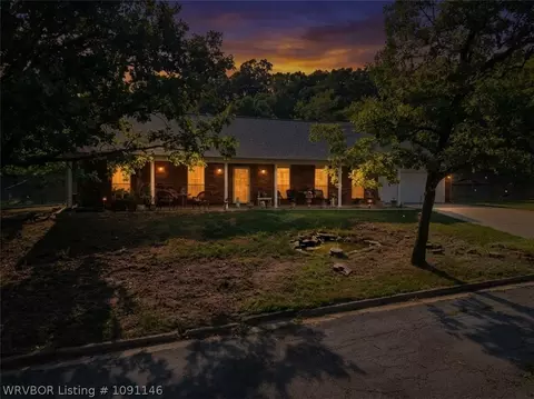 307 Mission Dr, Poteau, OK 74953