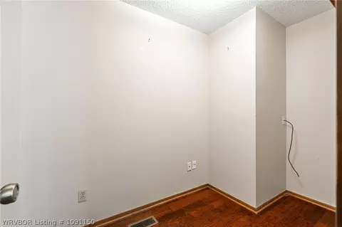 Bedroom - 1311 Weeks Ln, Fort Smith, AR 72903 photo 7 of 7