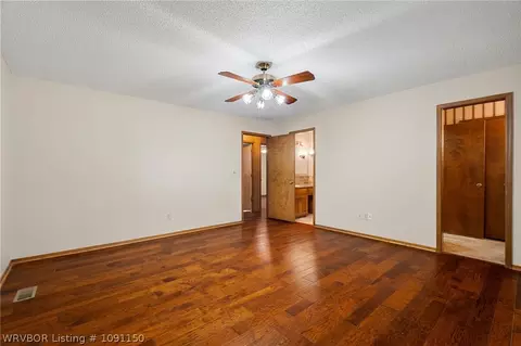 Bedroom - 1311 Weeks Ln, Fort Smith, AR 72903 photo 6 of 7