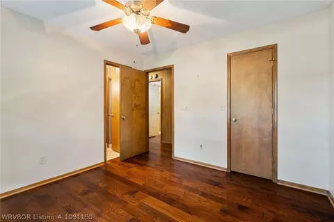 Bedroom - 1311 Weeks Ln, Fort Smith, AR 72903 photo 4 of 7