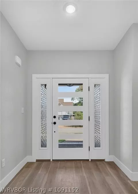 Entry Way - 6700 Eastgate Dr, Fort Smith, AR 72903 photo 2 of 4