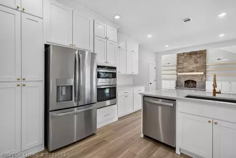 Kitchen - 6700 Eastgate Dr, Fort Smith, AR 72903 photo 3 of 3