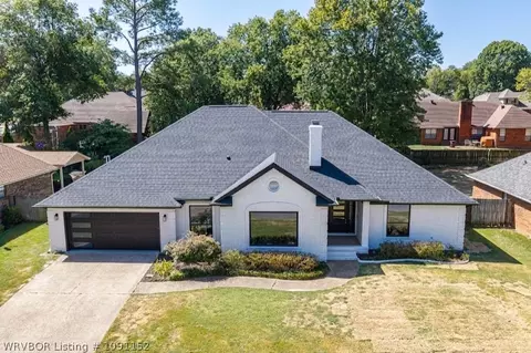 Exterior - 6700 Eastgate Dr, Fort Smith, AR 72903 photo 5 of 12
