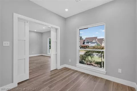 Entry Way - 6700 Eastgate Dr, Fort Smith, AR 72903 photo 3 of 4