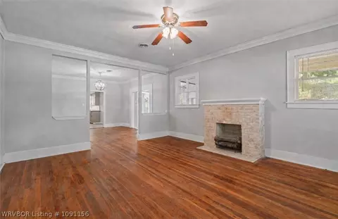 Living - 4800 Park Ave, Fort Smith, AR 72903 photo 3 of 4