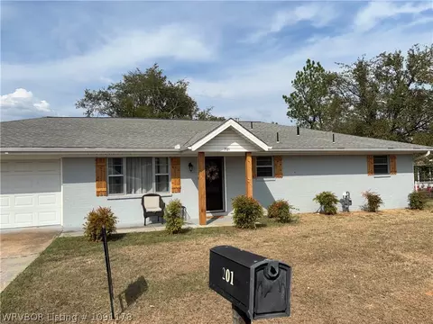 201 Thompson Ave, Poteau, OK 74953