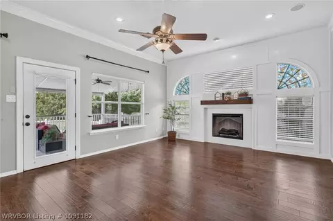 Living - 12012 Edgewater Rd, Fort Smith, AR 72903 photo 2 of 5